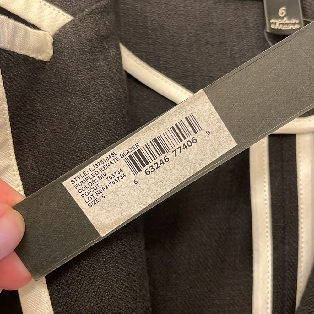 Elizabeth and James linen blazer - Picture 6 of 16